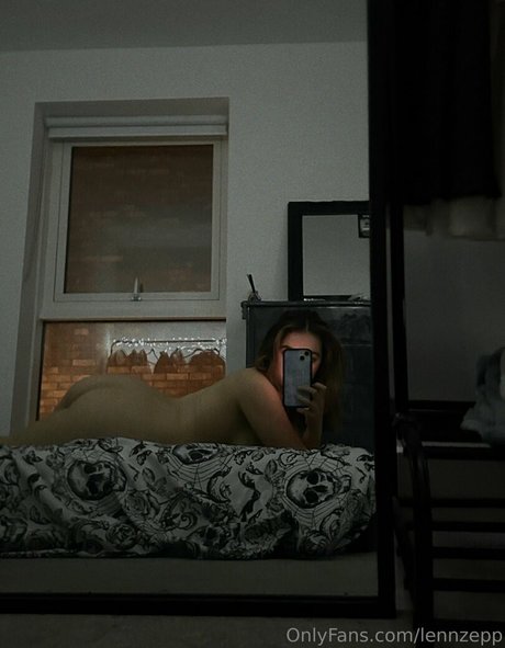 小さなおっぱいオンリーファンズ 無料xxx 画像