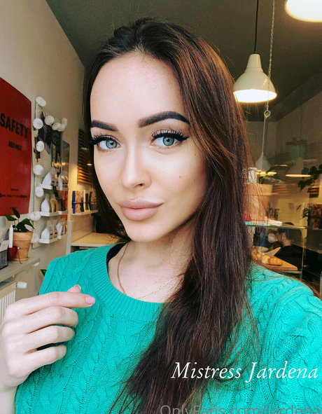 ladyjsinner アダルトモデル 写真