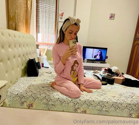 裸の女の子オンリーファンズ ポルノ ギャラリー