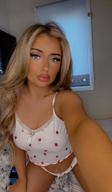 hollyyyy xoxo 可愛い女優 写真