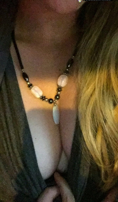 Olivia Van Sky スター 裸 写真