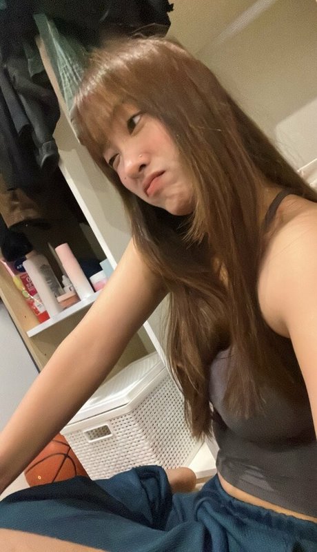 小柄な足オンリーファンズ アート裸 写真