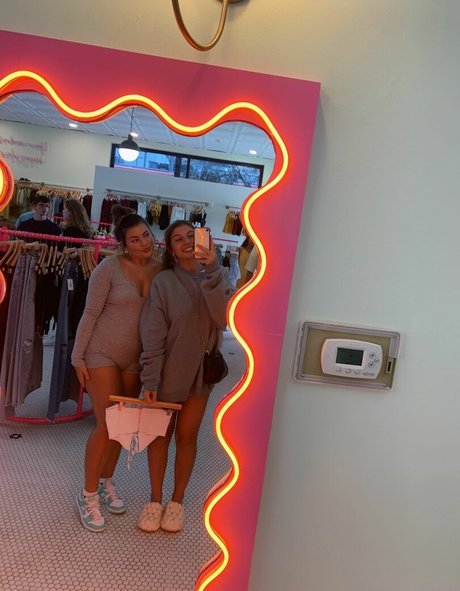 Jordan Lewis HDモデル ギャラリー