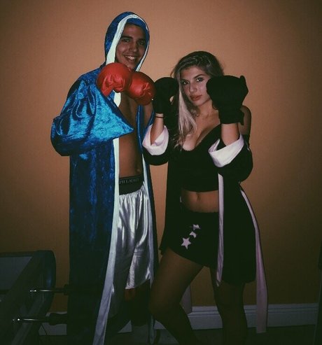 ジムのインフルエンサーオンリーファンズ セクシーヌード ギャラリー