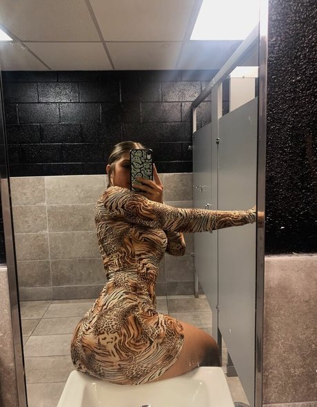 Jordan Lewis 完璧な女優 ギャラリー