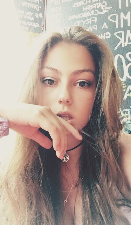 Elena Lukin ポルノスター パーフェクト 画像