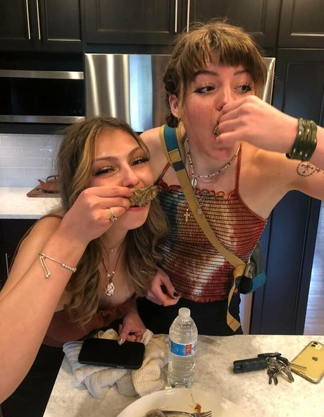 Elena Lukin エロティックなポルノスター 写真