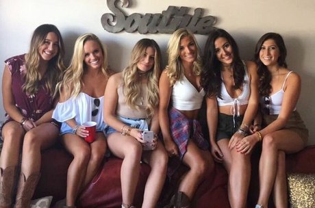 Lindsay Hydorn 独占スター ギャラリー