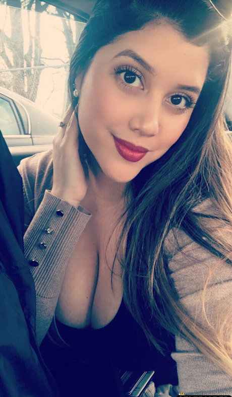 Rocio Aponte 無料女優 画像