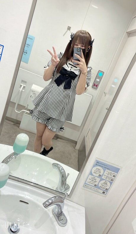 U mami0719 ポルノモデル 写真