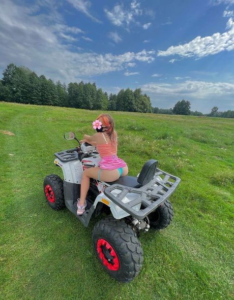 2人のオンリーファンズ HD 写真