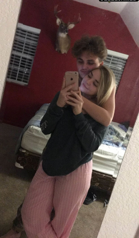 ジンジャーティーンオンリーファンズ ホット アーカイブ