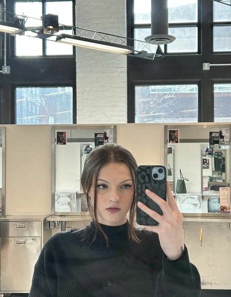 Rhiannon Jena ポルノスター セックス 画像