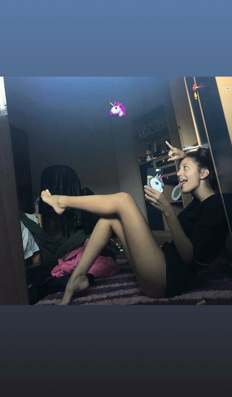 Tea Divljak 美しいモデル 写真