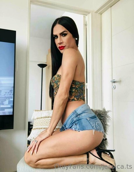 双子の女の子のオンリーファンズ セクシーヌード 画像