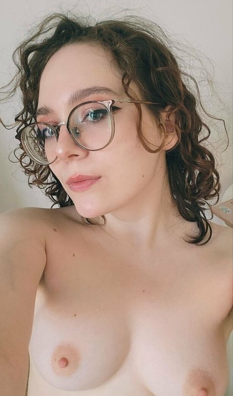 alicenudes ポルノモデル 画像