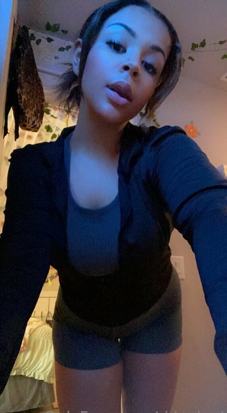 ri leaked 女優 写真