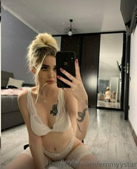 annamillervip 素敵なモデル 写真