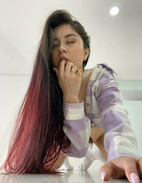 grant emma 女優 写真