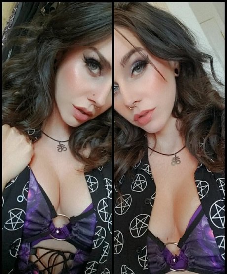 Horrorasap ヌードのポルノスター 写真