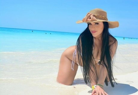 blogkarenbelen エロティックモデル 画像