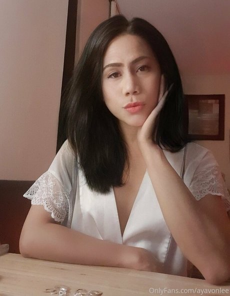 ayavonlee ポルノスター 写真