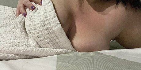 izzyg02 エロティックなモデル 写真