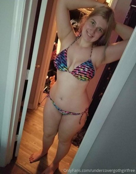 undercovergothgirlfree 高品質のポルノスター 写真