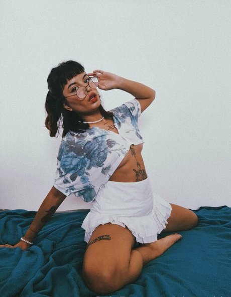 足 マンコ オンリーファンズ ホットポルノ アーカイブ