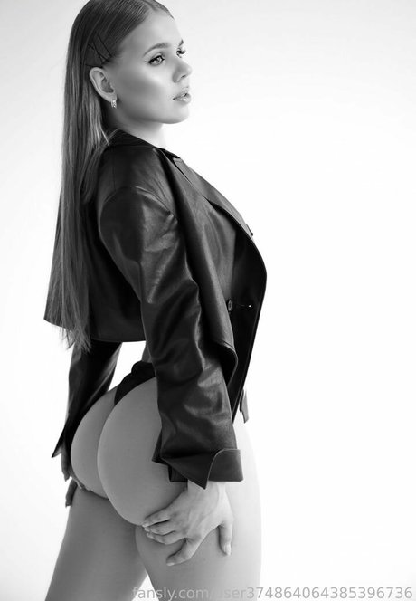 ジンジャーティーンオンリーファンズ 無料裸 画像