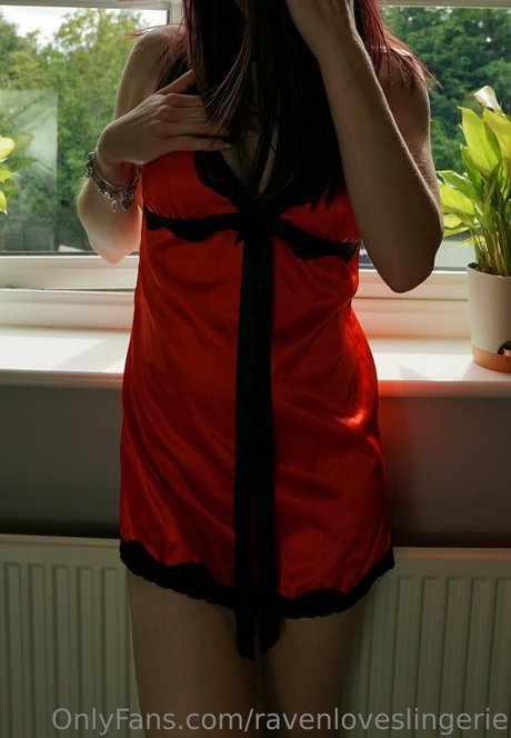ravenloveslingerie トップモデル 写真