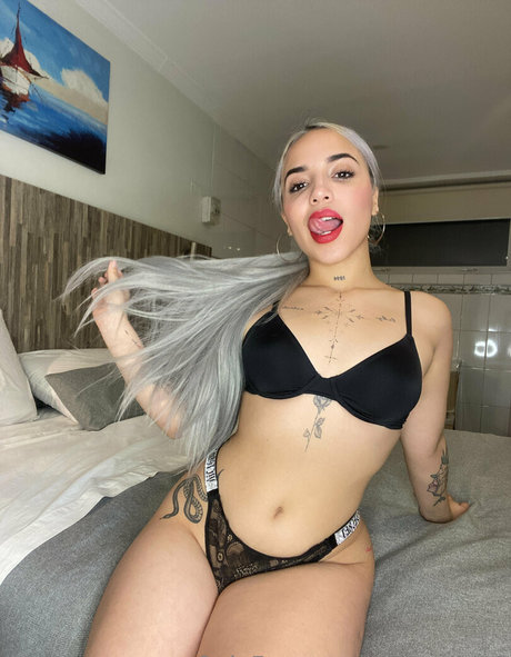 chanelle18 ヌードのポルノスター 画像