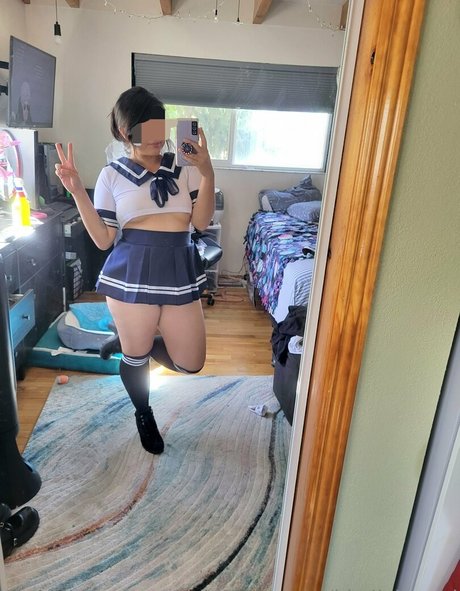 kiwiisbored ヌード女優 写真