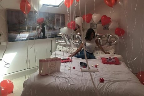 曲線美のランジェリーオンリーファンズ ホットセックス 画像