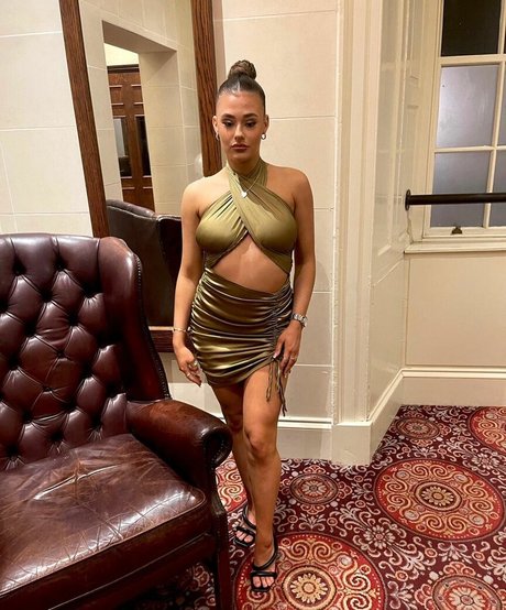 Sydney Etherington アダルトスター ギャラリー