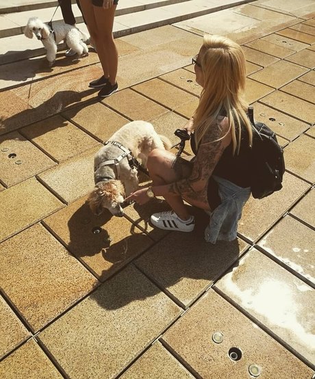 Alexandra Tokay スター ヌード ギャラリー