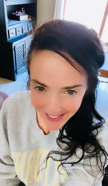 lilrosiedoll ヌードモデル 画像