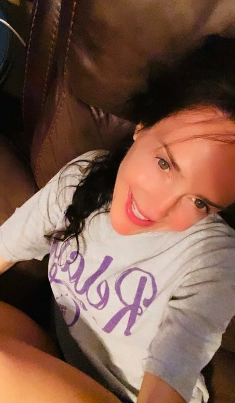 lilrosiedoll ポルノスター 裸 画像