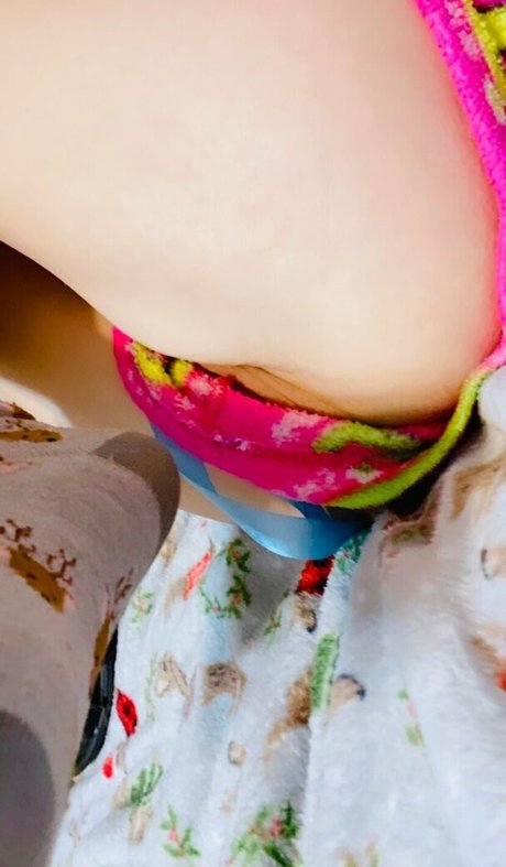 lilrosiedoll かわいいモデル 写真