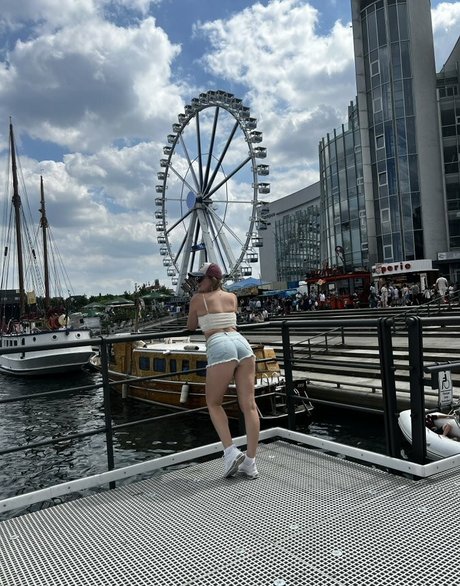 kajamood アダルトスター 写真