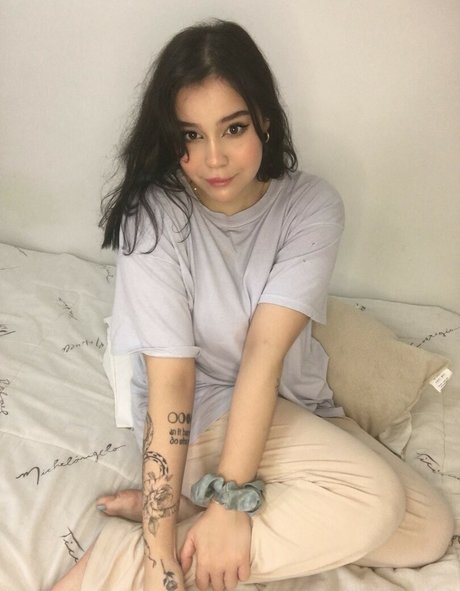 nina celli アダルトモデル 画像