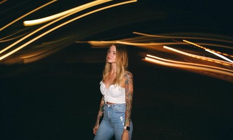 アマチュアペッギングオンリーファンズ エロチック アーカイブ