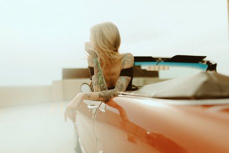 金髪の小人オンリーファンズ 無料 写真