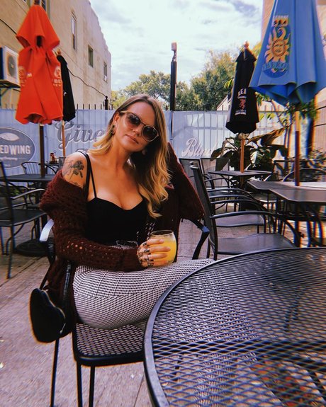 おばあちゃんの熟女オンリーファンズ トップ 写真