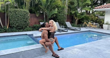 柔軟なティーンオンリーファン セクシーxxx 写真