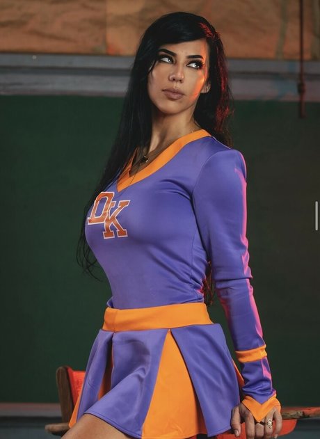 ティックトックスター オンリーファンズ 無料 写真