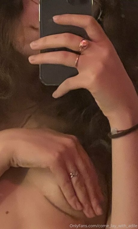 come lay with adile 完璧なスター 写真