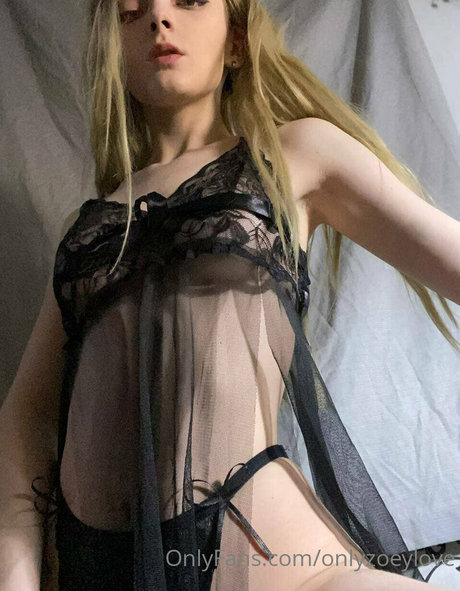 onlyzoeylove ポルノ女優 画像