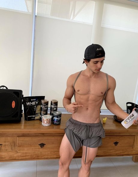 トランス熟女オンリーファンズ ホット 画像