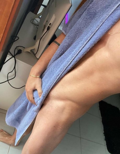 ゴスアジアンオンリーファンズ 美しい裸 写真